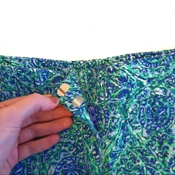 Talbots Blue Green Patterned Shorts - Picture 2 of 5